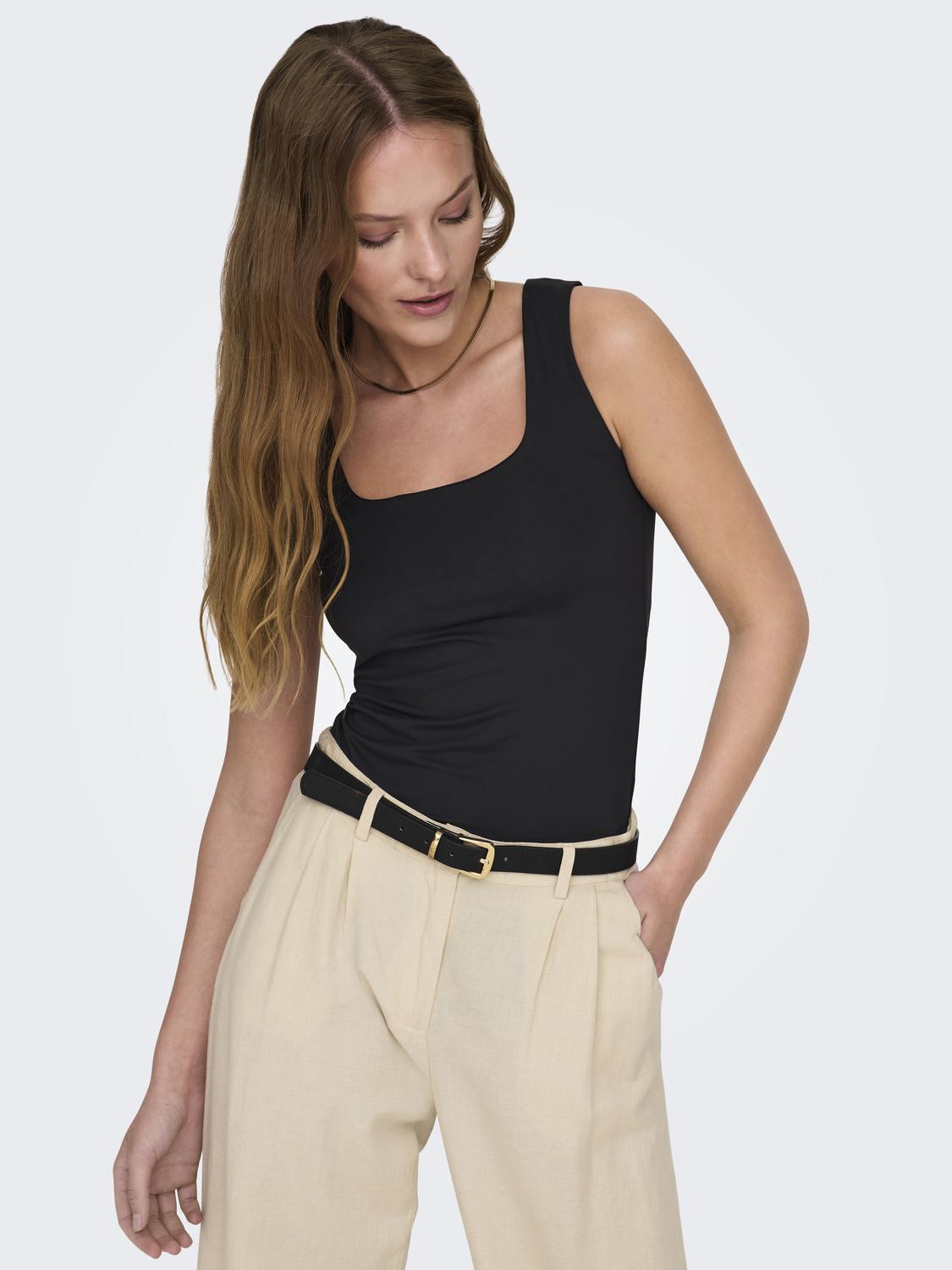 LEA FIT TOP