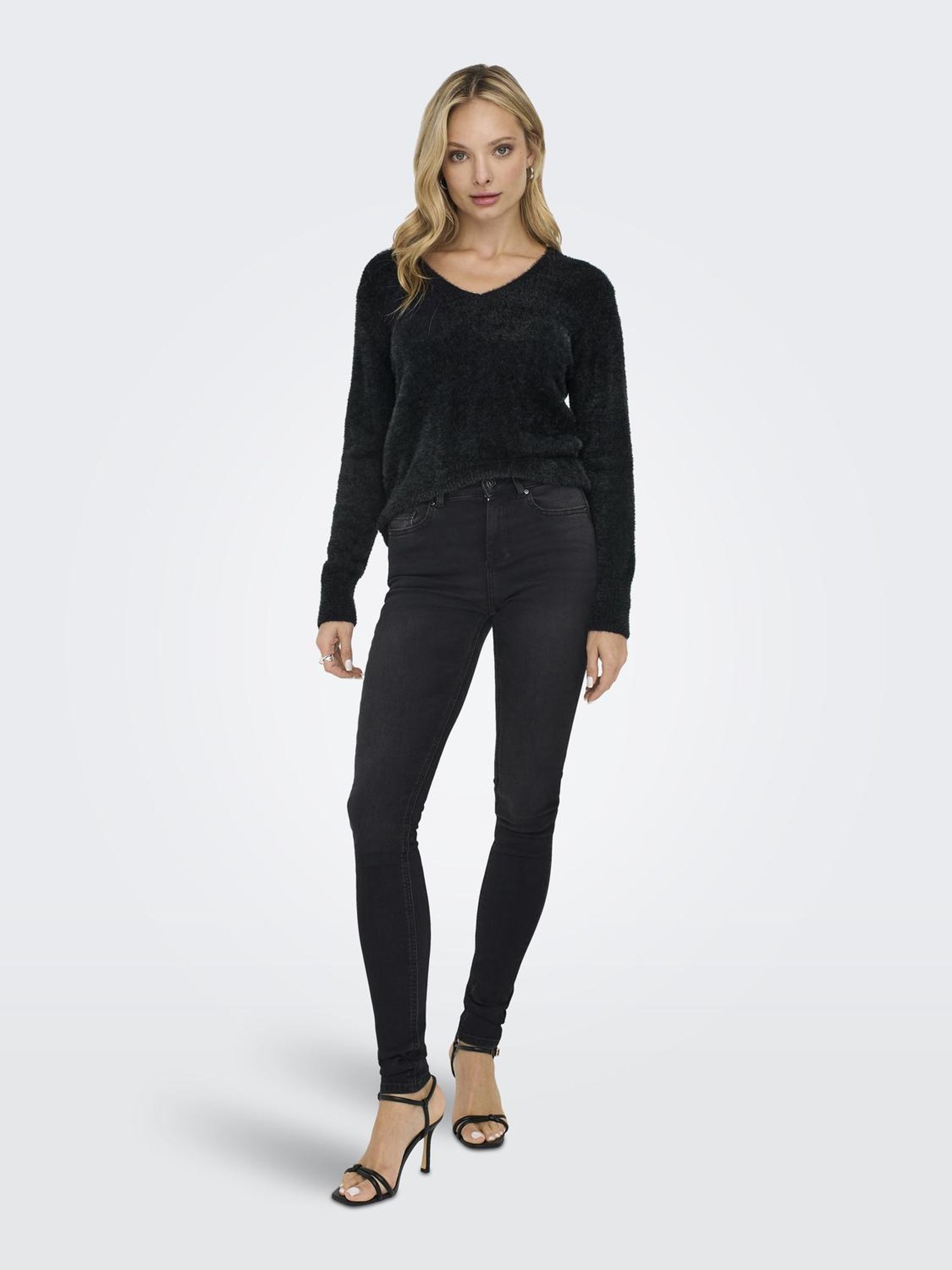 ONLELLA PIUMO LS V-NECK NCA KNT